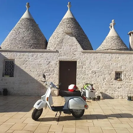 Trulli Delle Rose Villa *