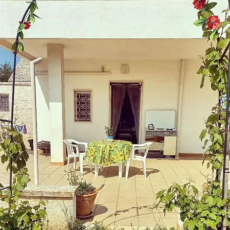 Trulli Delle Rose Villa *