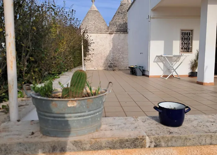 Trulli Delle Rose Villa *